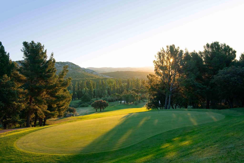 Golf-de-Servanes-parcours de golf en Provence à Mouriès --trou-17