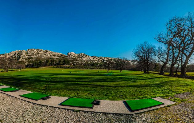 Practice et zones d'entraînements Golf de Servanes à Mouriès en Provence