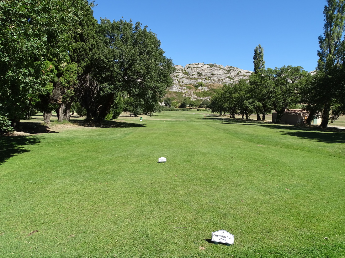 Parcours Compact-Golf de Servanes à Mouriès en Provence face aux Alpilles