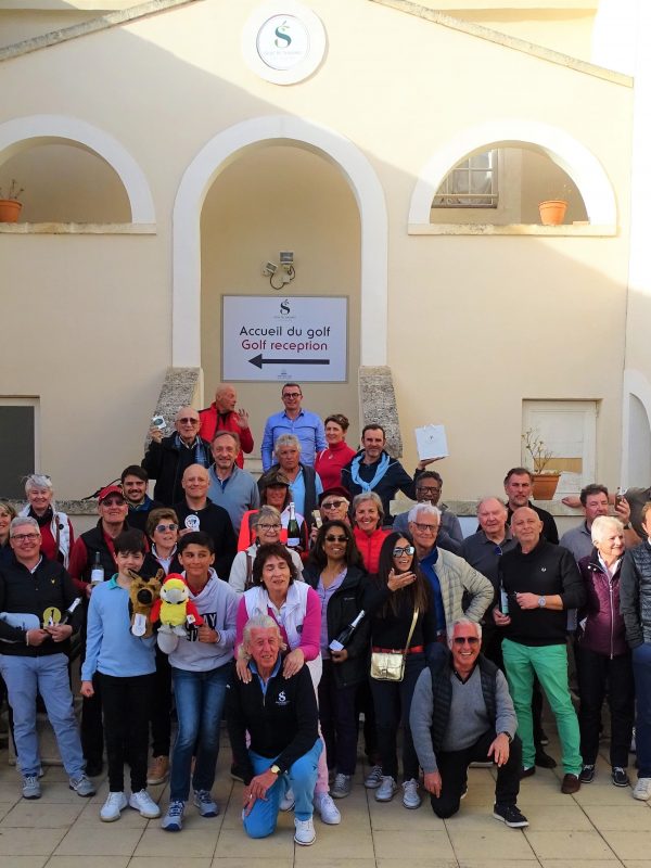 remise-des-prix-golf-servanes-vie du club à Mouriès