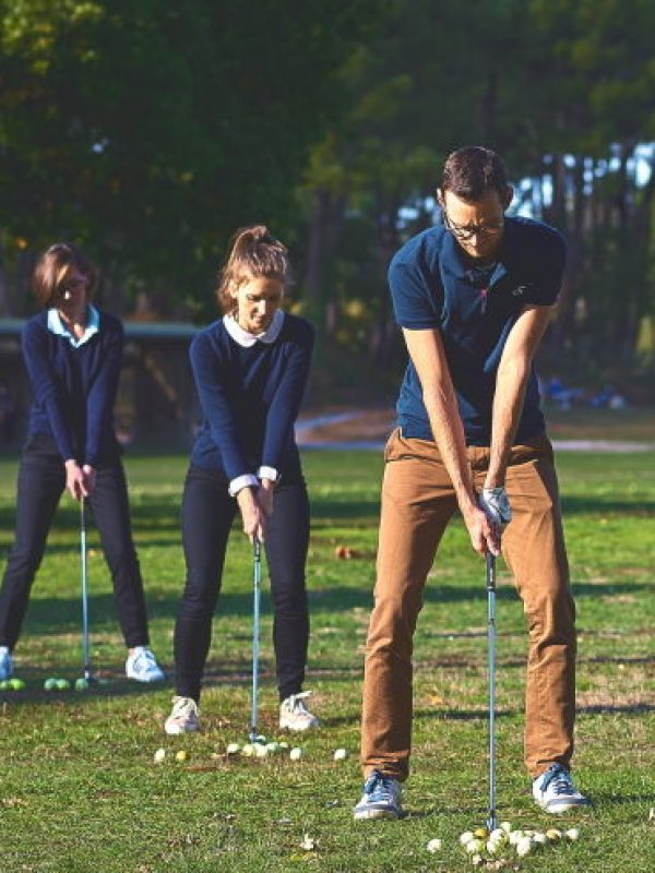 Leçon et stages de golf adultes et juniors au Golf de Servanes à Mouriès