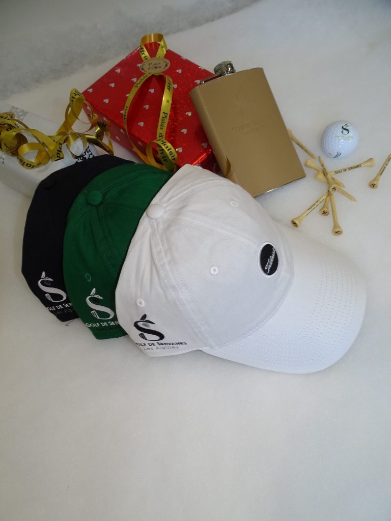 Proshop et boutiques golf - Golf de Servanes Provence - vêtement et chaussures golf accessoires