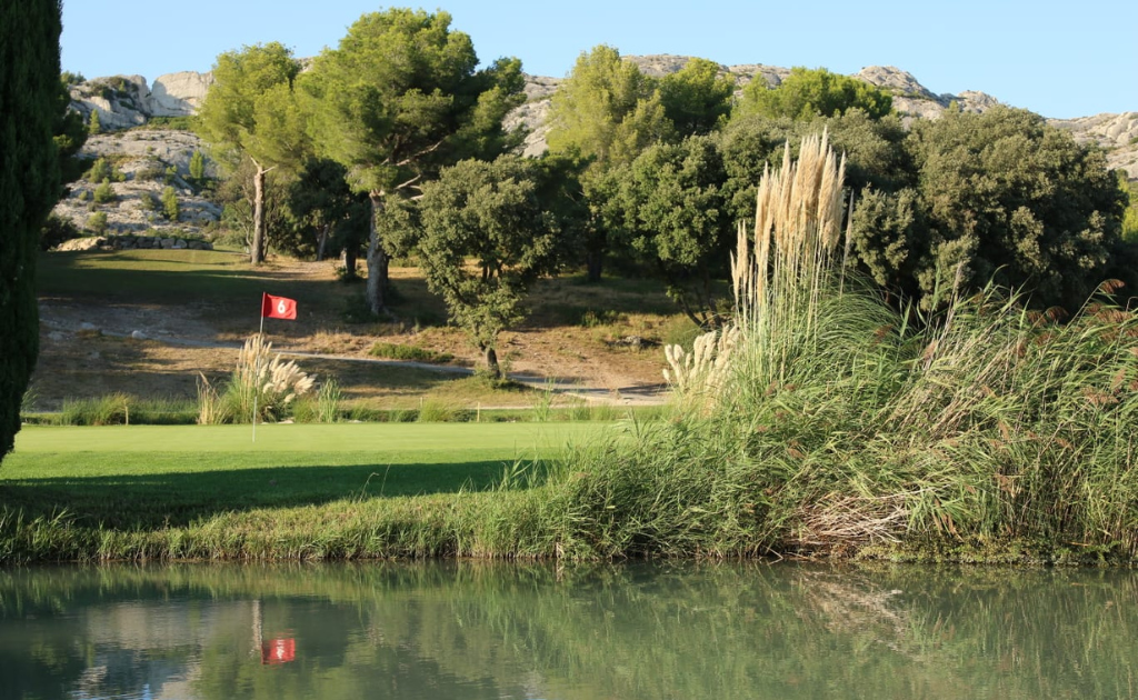 Photo du trou numéro 6 au Golf de Servanes 