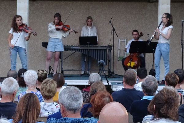 Estivales de Mouries - golf de servanes - Concert en plein air au pied des Alpilles