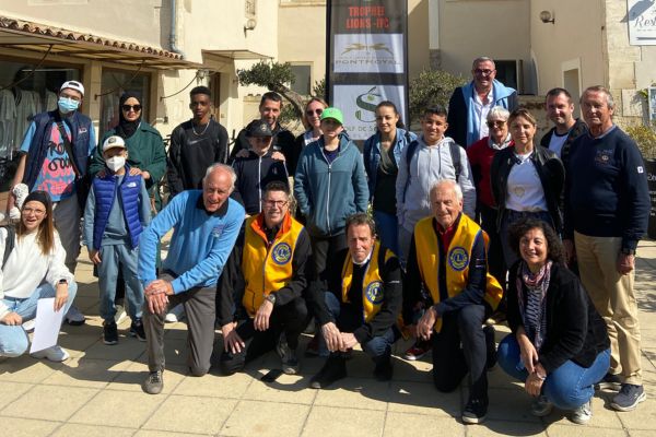 Le LIONS CLUB de Marignane au Golf de Servanes avec les enfants du service d'oncologie de l'Hôpital de la Timone au Golf de Servanes