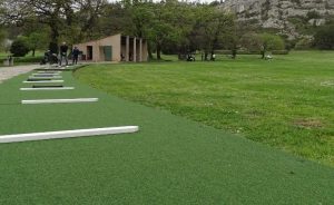 Perfectionnez votre swing au practice du Golf de Servanes - Open Golf Club