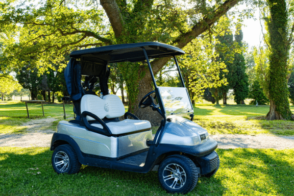 1h de découverte commentée du golf et de son environnement préservé.